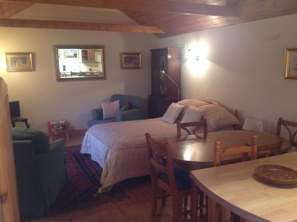 White House Farm Bed & Breakfast Hindolveston Room photo